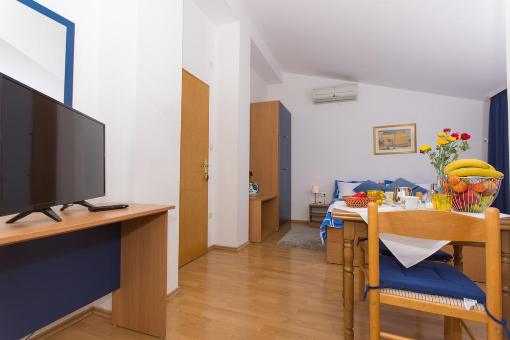 Marko Apartments Kaštela Buitenkant foto